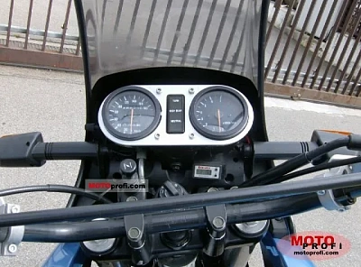Suzuki DR 800S