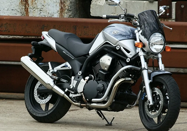 Yamaha BT 1100