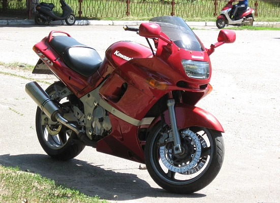 Kawasaki ZZR 400