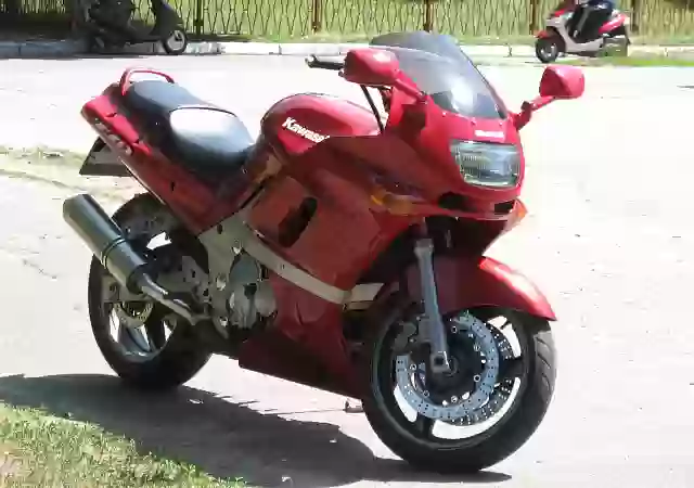 Kawasaki ZZR 400