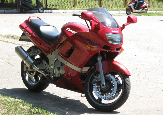Kawasaki ZZR 400