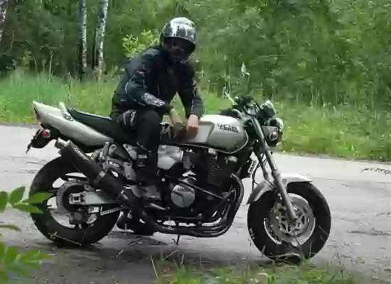 Yamaha XJR 1200