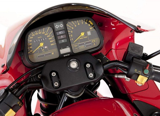BMW K1
