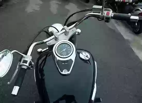 Suzuki VL 400