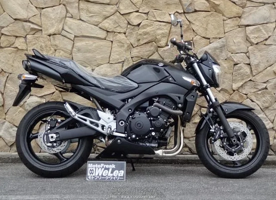 Suzuki GSR 400