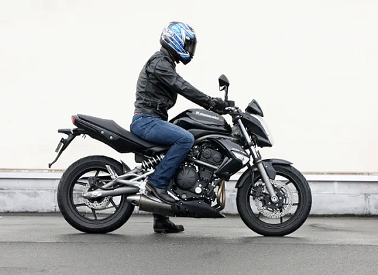 Kawasaki ER-4