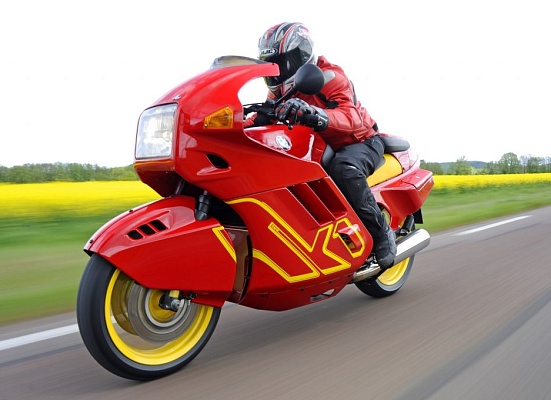 BMW K1