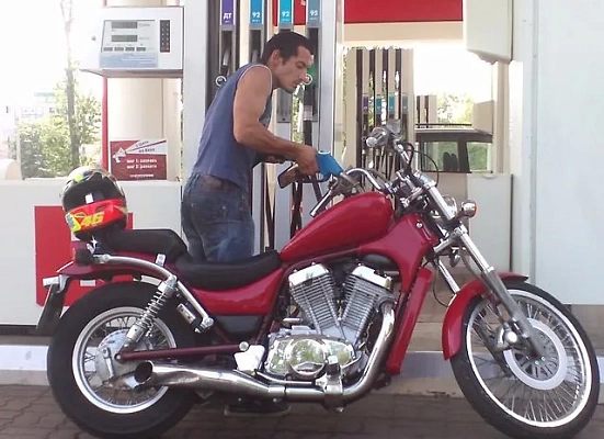 Suzuki VS 400 Intruder