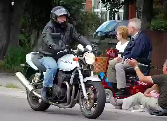 Suzuki Inazuma 400