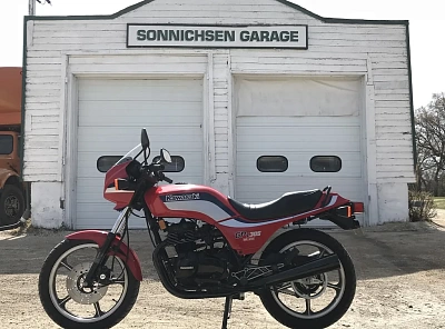 Kawasaki GPZ305