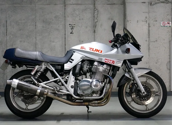 Suzuki GSX400S