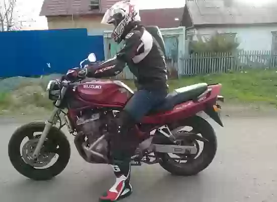 Suzuki GSF 750