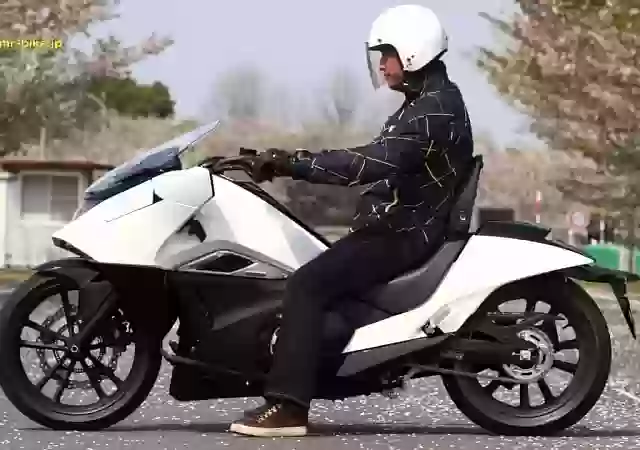 Honda NM4 Vultus
