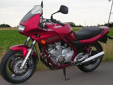 YAMAHA XJ 600