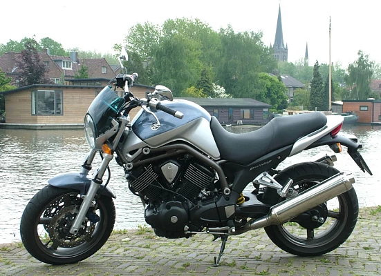Yamaha BT 1100