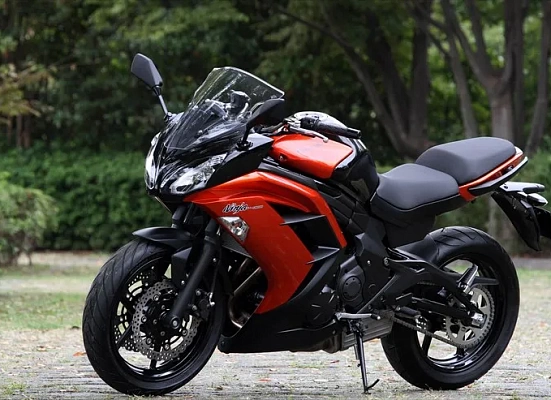 Kawasaki ER-4