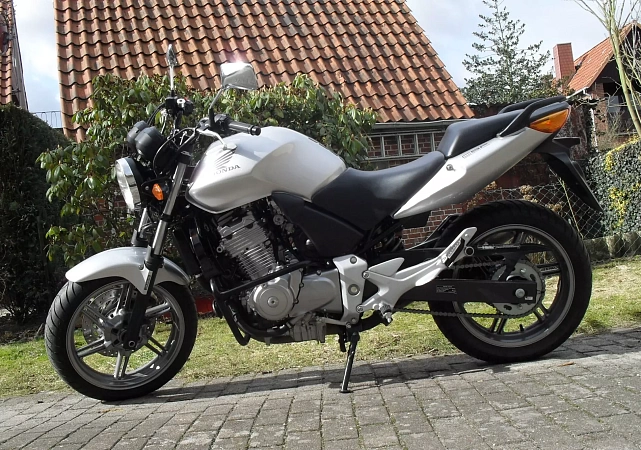 Honda CBF 500