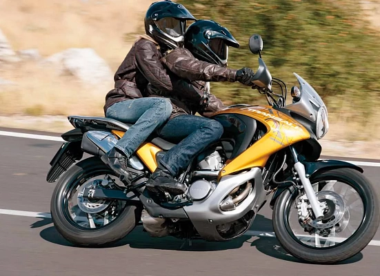 Honda XL 700V