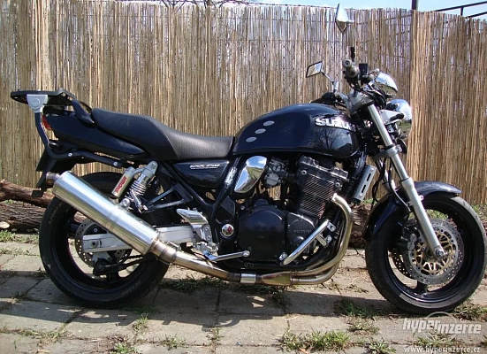 Suzuki GSX 750