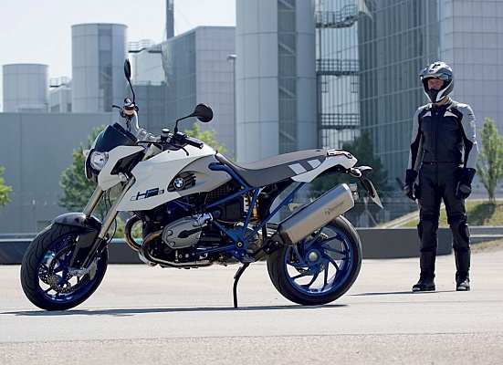 BMW HP2 Megamoto