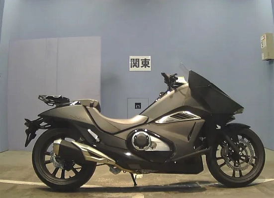 Honda NM4 Vultus