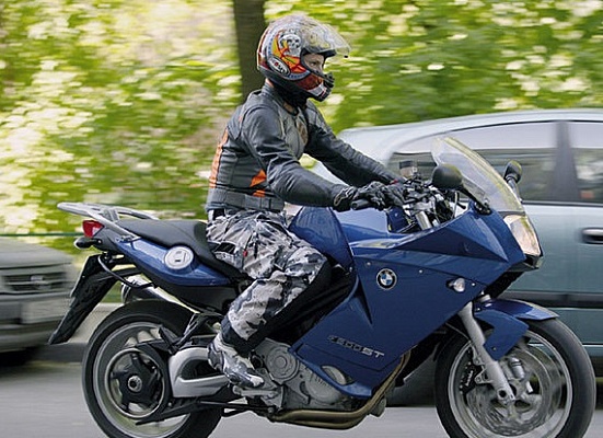 BMW F800ST