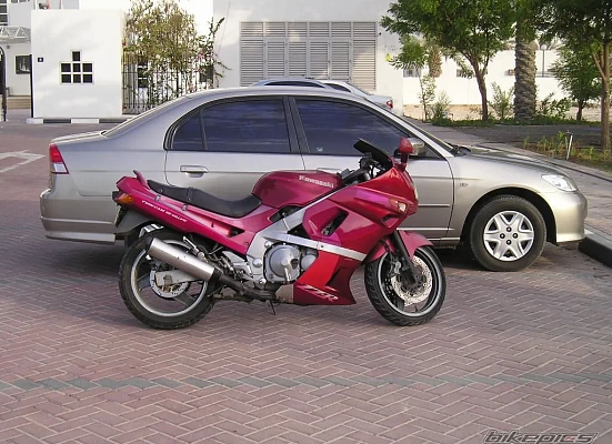 Kawasaki ZZR 400