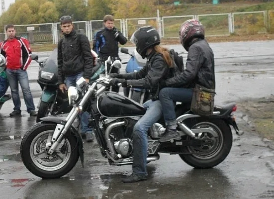 Suzuki VZ 400