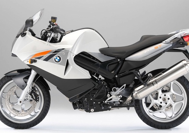 BMW F800ST