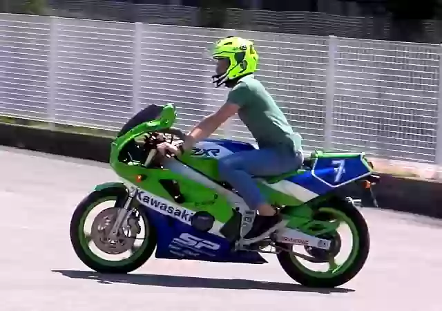 Kawasaki ZXR 400