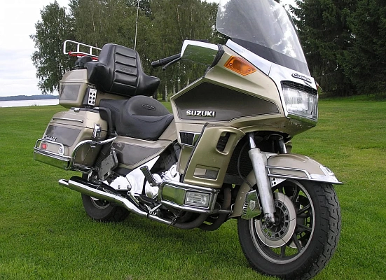 Suzuki GV1400