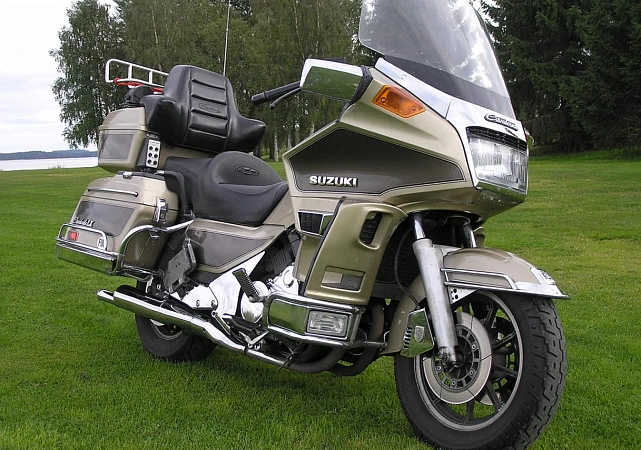 Suzuki GV1400