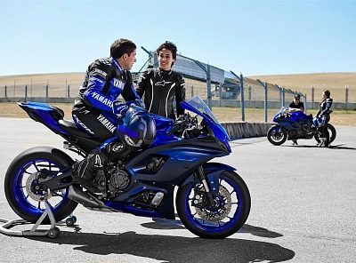 Yamaha R7 (YZF-R7)