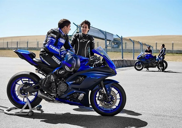 Yamaha R7 (YZF-R7)
