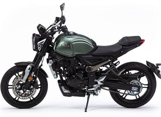 VOGE 300AC